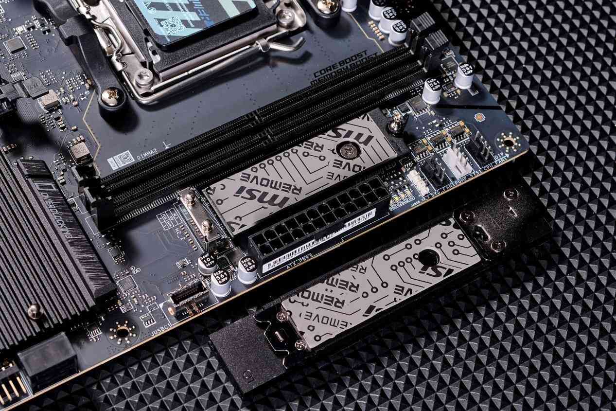 微星B850MPOWER主板深度评测:MPOWER系列的超频传奇延续,千元级性能炸裂之选 微星B850MPOWER主板深度评测:MPOWER系列的超频传奇延续,千元级性能炸裂之选