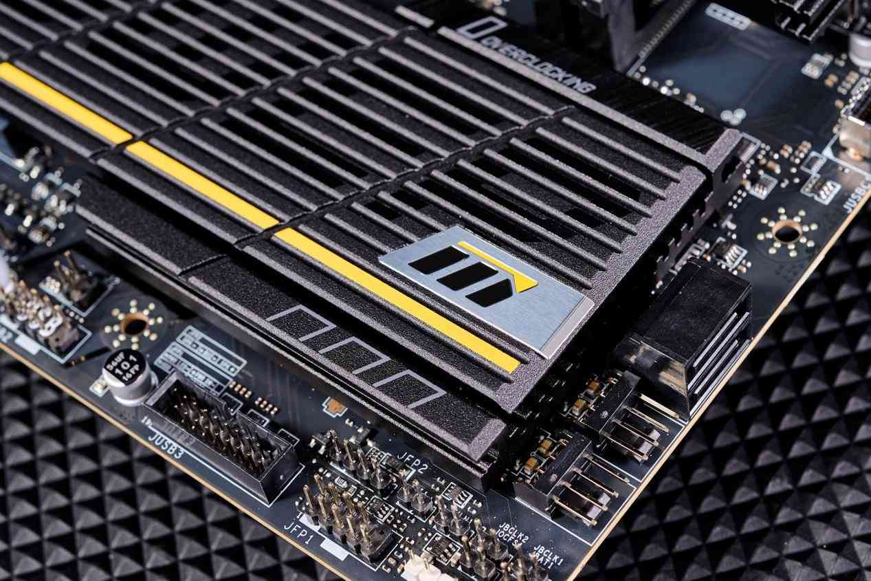 微星B850MPOWER主板深度评测:MPOWER系列的超频传奇延续,千元级性能炸裂之选 微星B850MPOWER主板深度评测:MPOWER系列的超频传奇延续,千元级性能炸裂之选