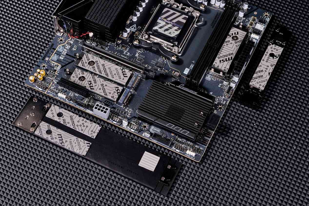 微星B850MPOWER主板深度评测:MPOWER系列的超频传奇延续,千元级性能炸裂之选 微星B850MPOWER主板深度评测:MPOWER系列的超频传奇延续,千元级性能炸裂之选