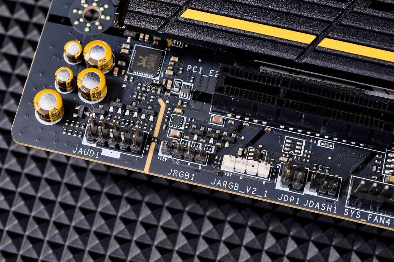 微星B850MPOWER主板深度评测:MPOWER系列的超频传奇延续,千元级性能炸裂之选 微星B850MPOWER主板深度评测:MPOWER系列的超频传奇延续,千元级性能炸裂之选