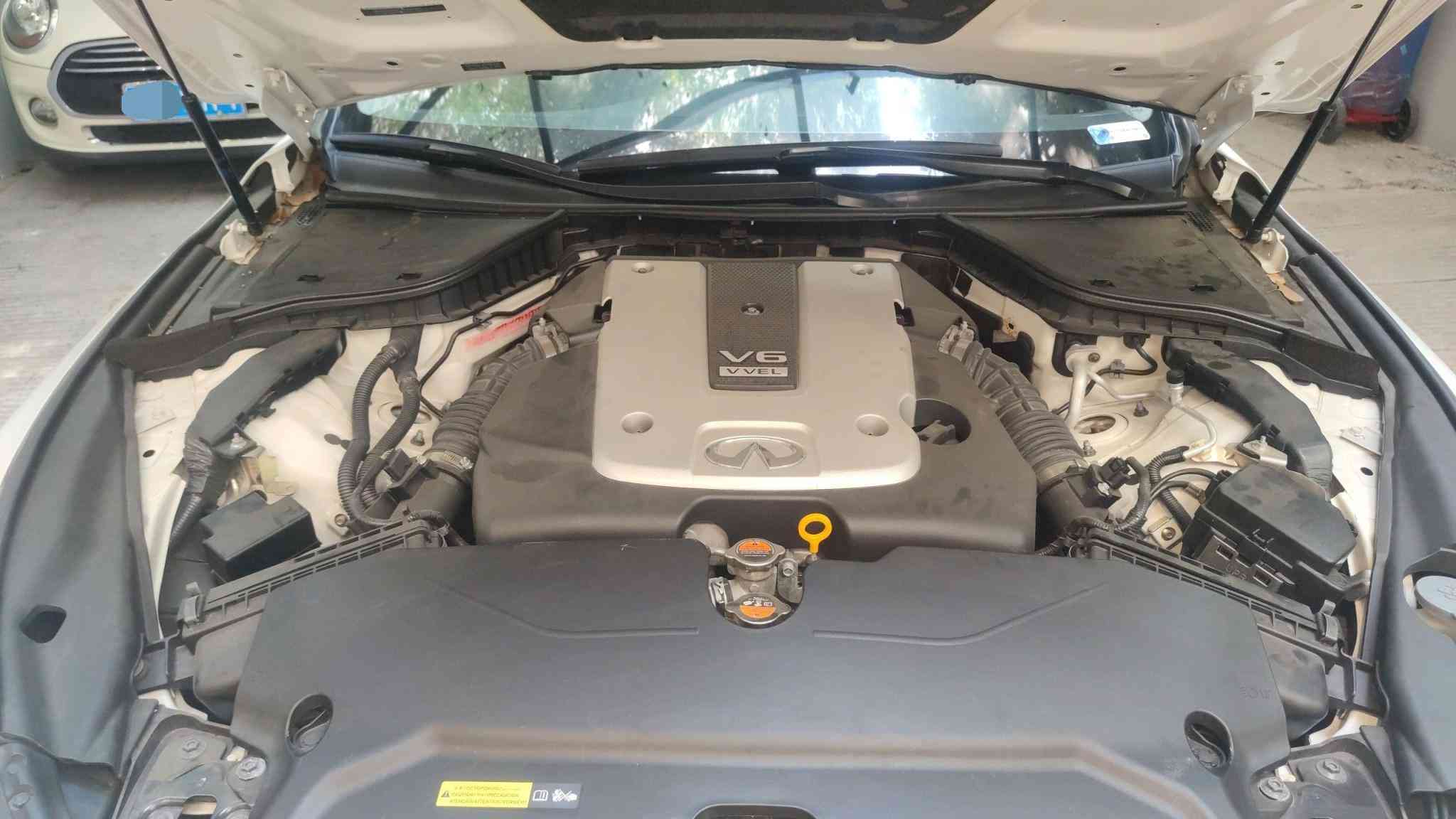 英菲尼迪怎么样 经常出差跑高速,大哥买台37L英菲尼迪Q50,直言比电车舒服得多 英菲尼迪怎么样 经常出差跑高速,大哥买台37L英菲尼迪Q50,直言比电车舒服得多