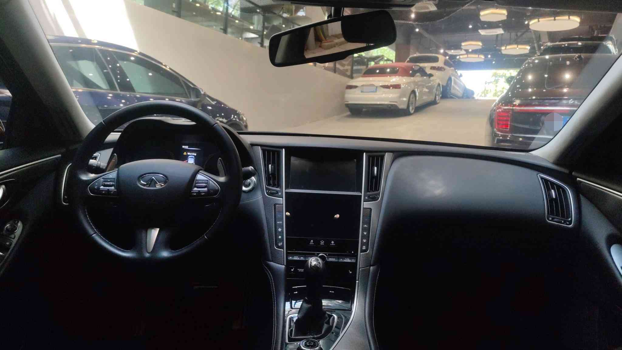 英菲尼迪怎么样 经常出差跑高速,大哥买台37L英菲尼迪Q50,直言比电车舒服得多 英菲尼迪怎么样 经常出差跑高速,大哥买台37L英菲尼迪Q50,直言比电车舒服得多