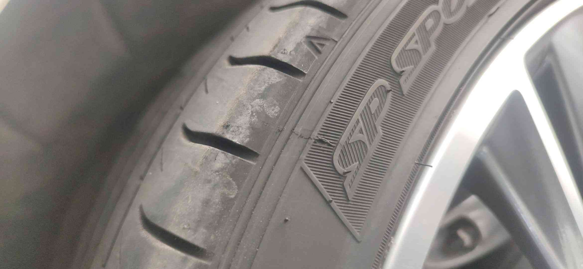 英菲尼迪怎么样 经常出差跑高速,大哥买台37L英菲尼迪Q50,直言比电车舒服得多 英菲尼迪怎么样 经常出差跑高速,大哥买台37L英菲尼迪Q50,直言比电车舒服得多