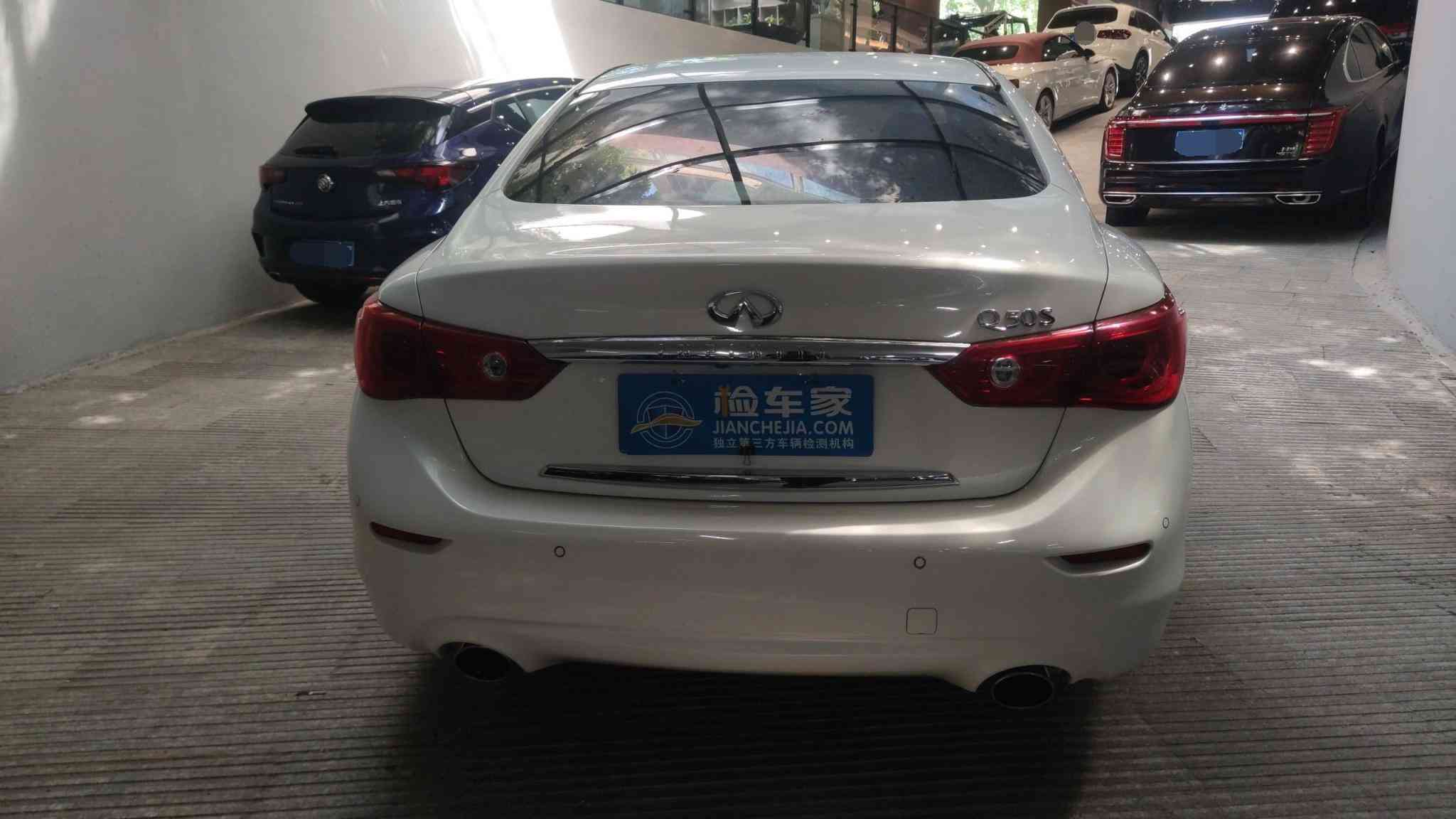 英菲尼迪怎么样 经常出差跑高速,大哥买台37L英菲尼迪Q50,直言比电车舒服得多 英菲尼迪怎么样 经常出差跑高速,大哥买台37L英菲尼迪Q50,直言比电车舒服得多