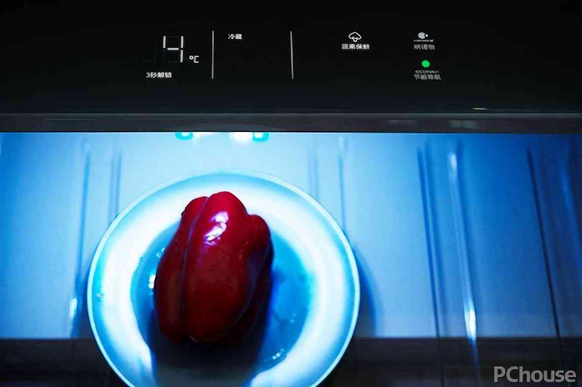 松下冰箱怎么样？决定厨房幸福感的王炸家电非它莫属，松下自由嵌入系列冰箱深度评测