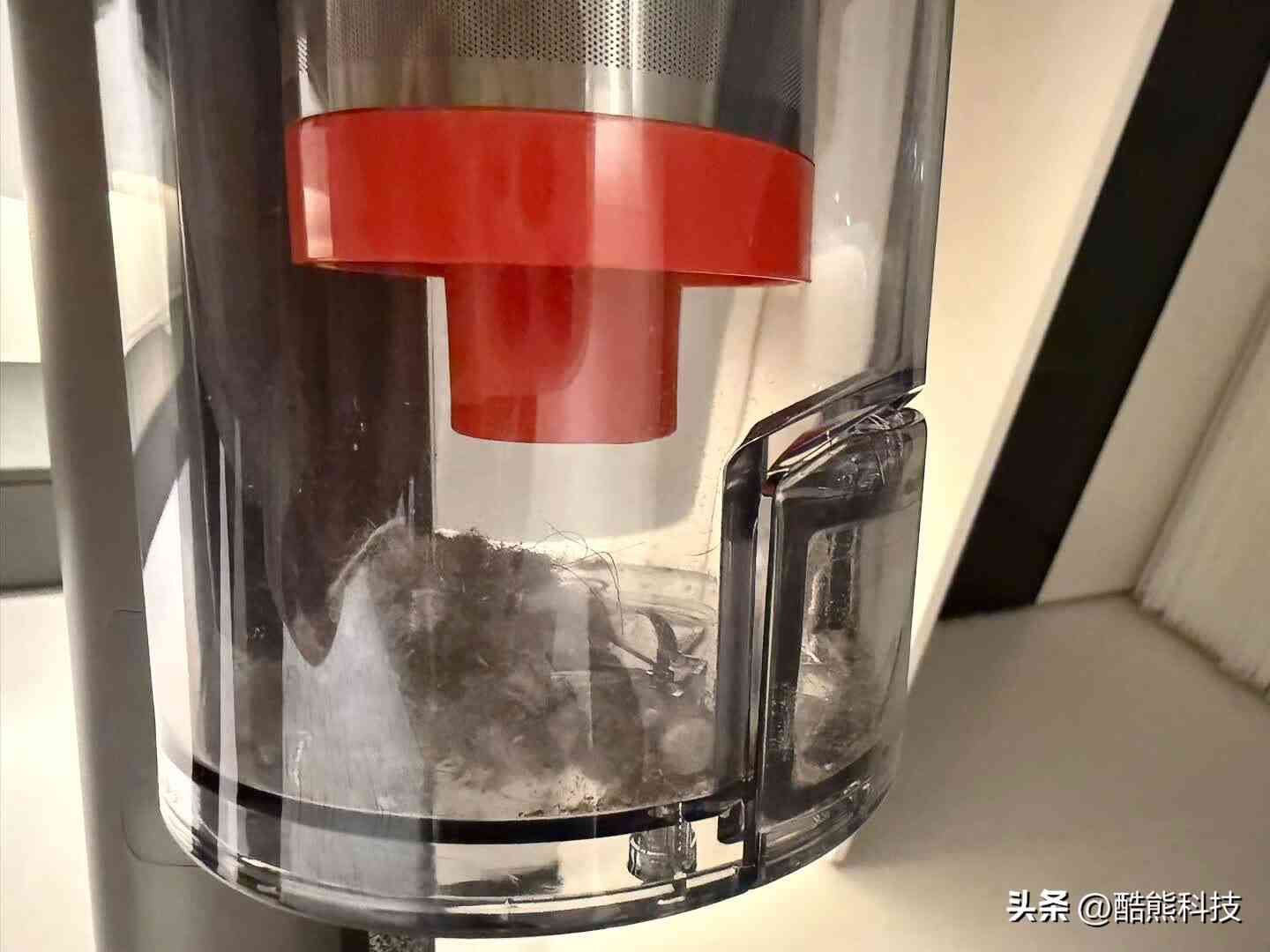 酷熊怎么样 懒人狂喜！3个月不用倒灰的吸尘器到底有多牛？
