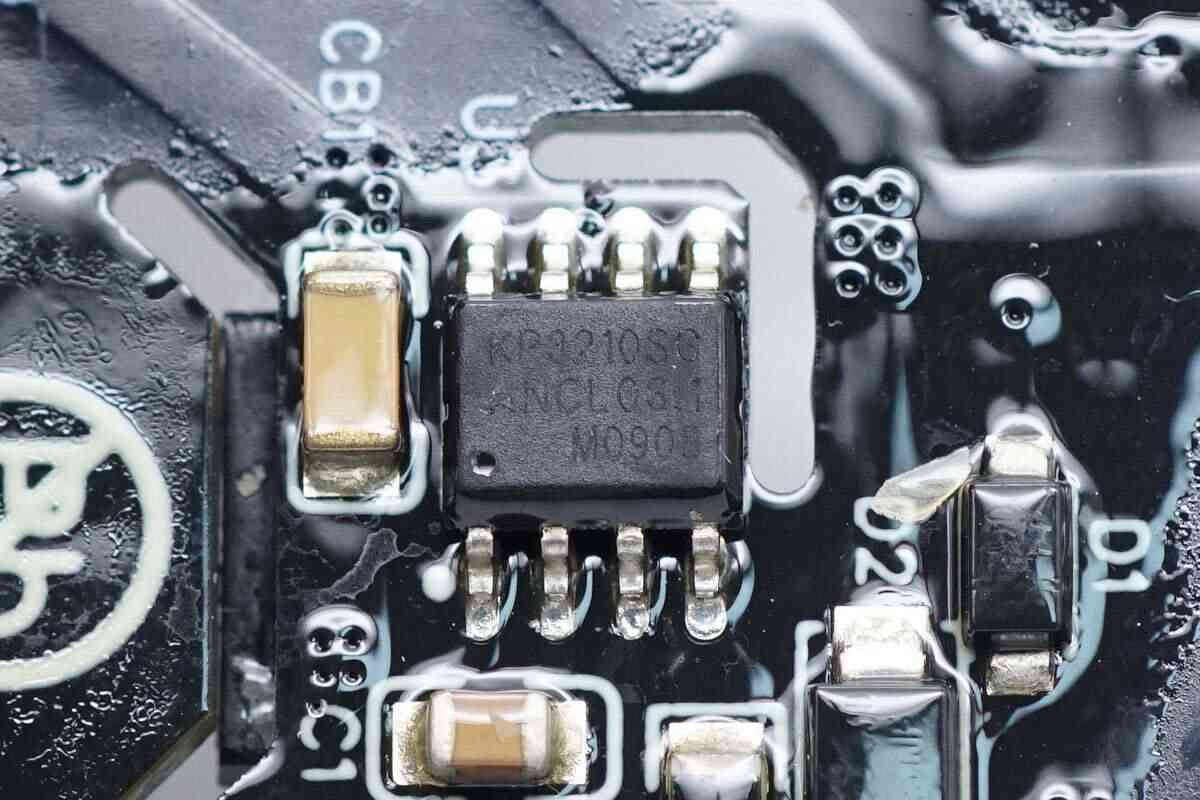 飞科高速吹风机深度评测：200元档无刷电机神器值不值得入手？