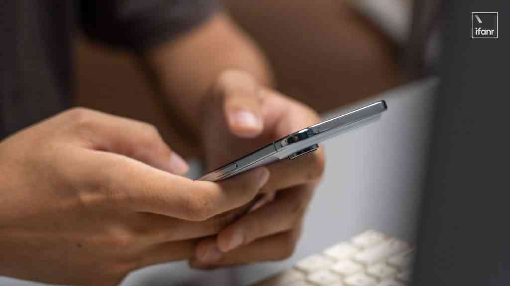 摩托罗拉手机怎么样 1999 元的 moto Air 手机，为什么比 iPhone Air 更香？