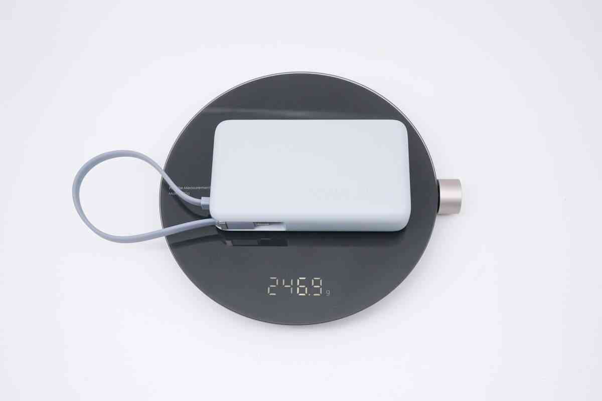 小米充电宝怎么样 差旅党必入，自带线+67W澎湃秒充，小米67W自带线充电宝评测