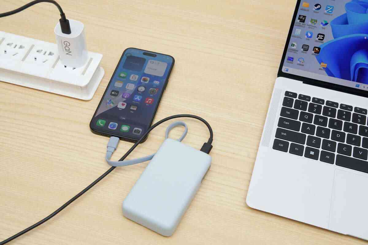 小米充电宝怎么样 差旅党必入，自带线+67W澎湃秒充，小米67W自带线充电宝评测