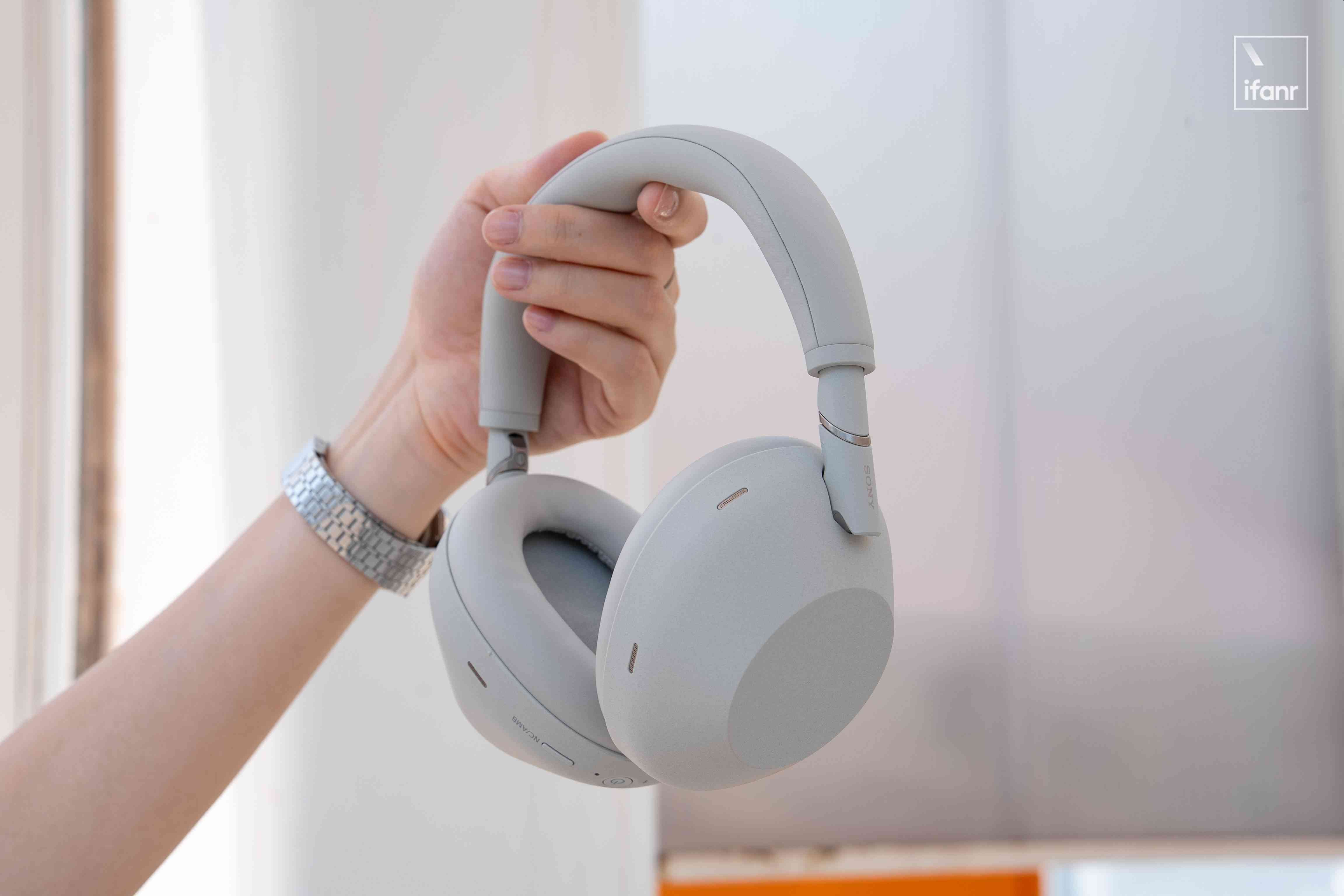 索尼WH-1000XM6深度体验：三年磨一剑，旗舰降噪耳机再进化