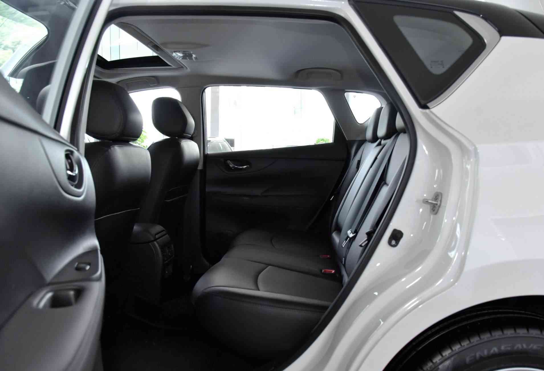 日产骐达全面评测：皮实耐用、空间宽敞、油耗经济的家轿之选