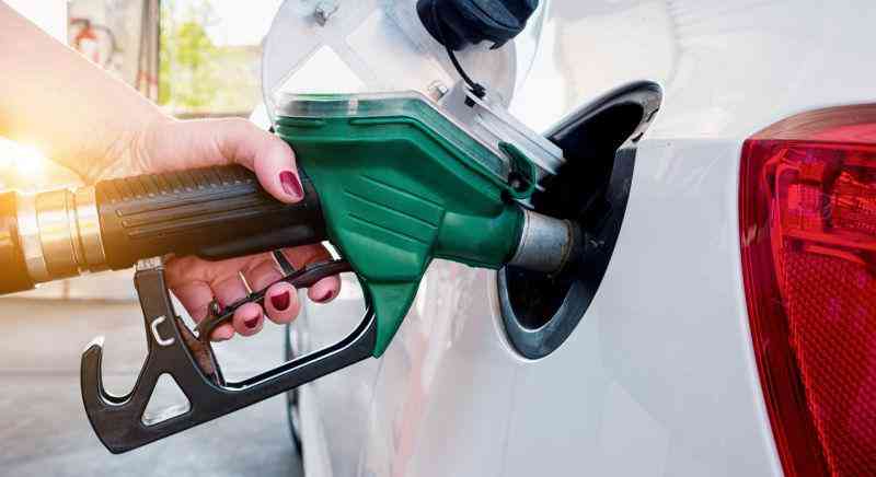 加油站打电话会怎么样 加油站内打电话会引发爆炸吗？这背后的真相是什么？