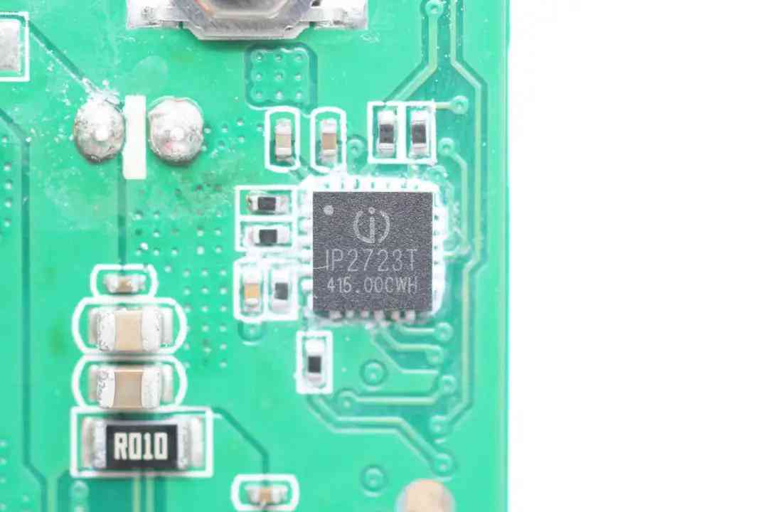 安克充电宝怎么样 数显充电宝选购指南！安克热门款拆解，这些芯片决定你的充电体验