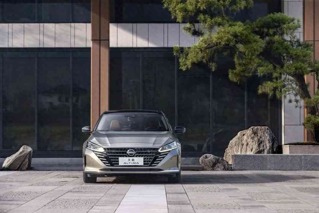 天籁怎么样值得买吗 深度分析 全新天籁到底值不值得买