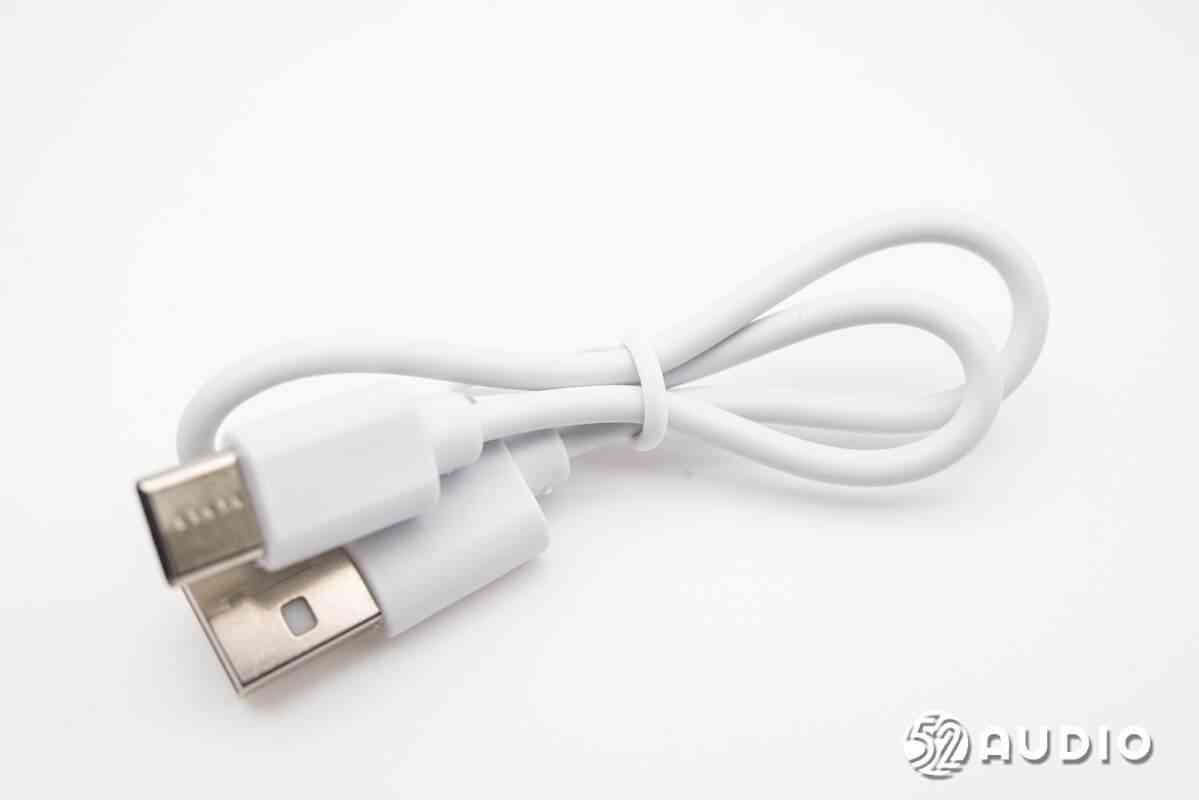 纽曼LY50 AI翻译耳机深度拆解:139种语言同传黑科技揭秘 纽曼LY50 AI翻译耳机深度拆解:139种语言同传黑科技揭秘