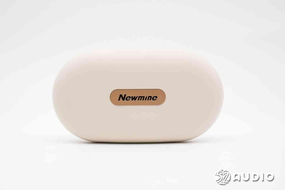 纽曼LY50 AI翻译耳机深度拆解:139种语言同传黑科技揭秘 纽曼LY50 AI翻译耳机深度拆解:139种语言同传黑科技揭秘