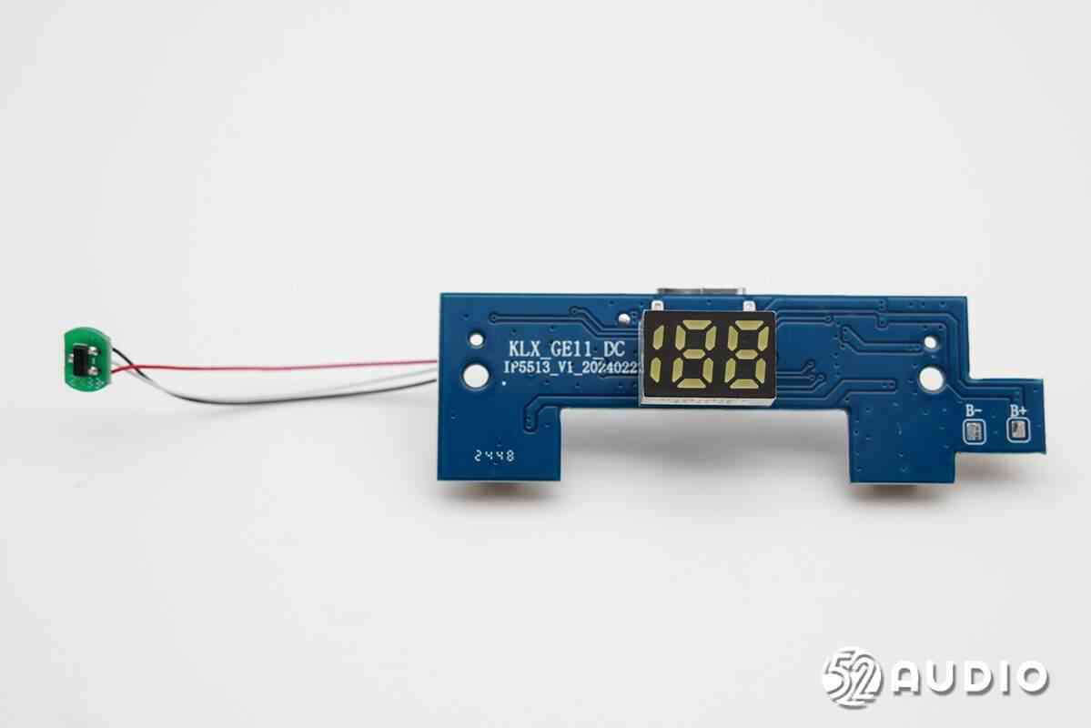 纽曼LY50 AI翻译耳机深度拆解:139种语言同传黑科技揭秘 纽曼LY50 AI翻译耳机深度拆解:139种语言同传黑科技揭秘