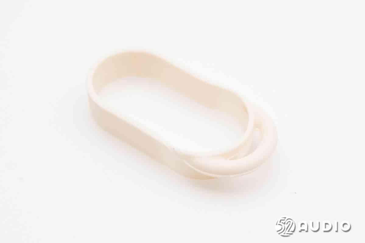 纽曼LY50 AI翻译耳机深度拆解:139种语言同传黑科技揭秘 纽曼LY50 AI翻译耳机深度拆解:139种语言同传黑科技揭秘