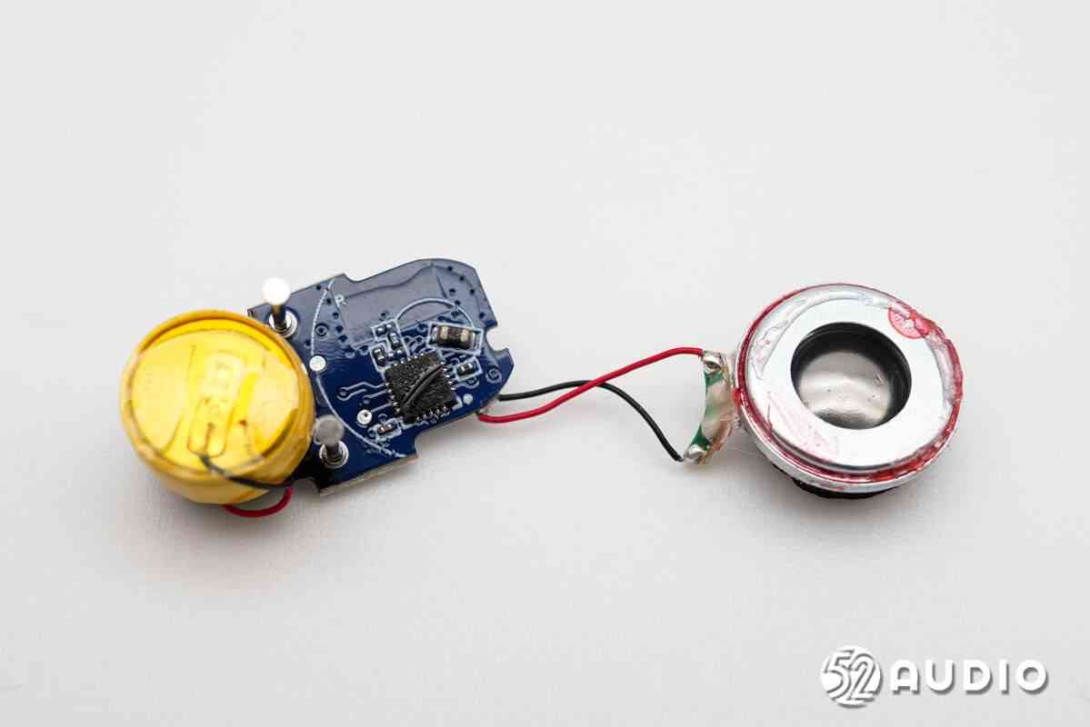 纽曼LY50 AI翻译耳机深度拆解:139种语言同传黑科技揭秘 纽曼LY50 AI翻译耳机深度拆解:139种语言同传黑科技揭秘