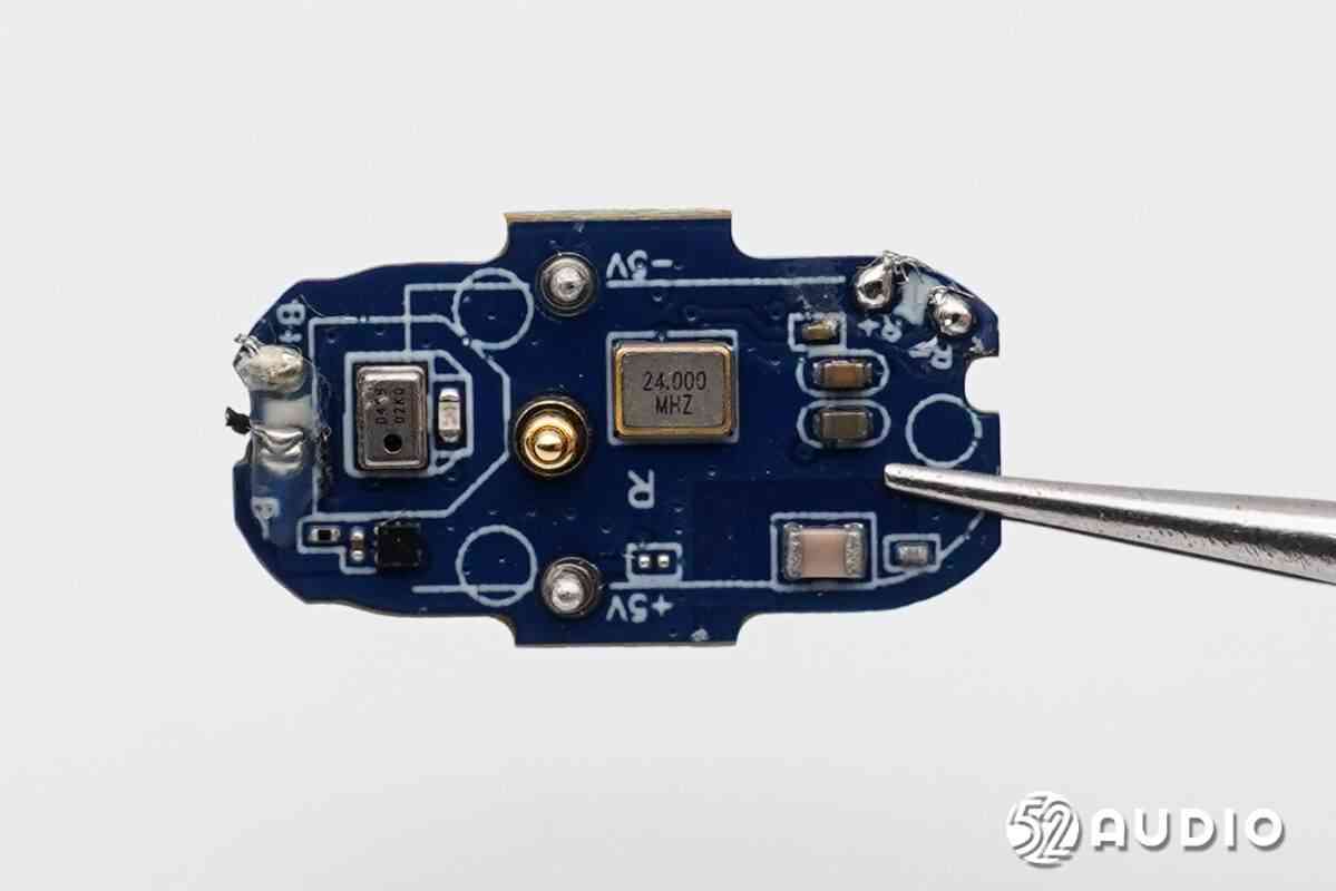 纽曼LY50 AI翻译耳机深度拆解:139种语言同传黑科技揭秘 纽曼LY50 AI翻译耳机深度拆解:139种语言同传黑科技揭秘