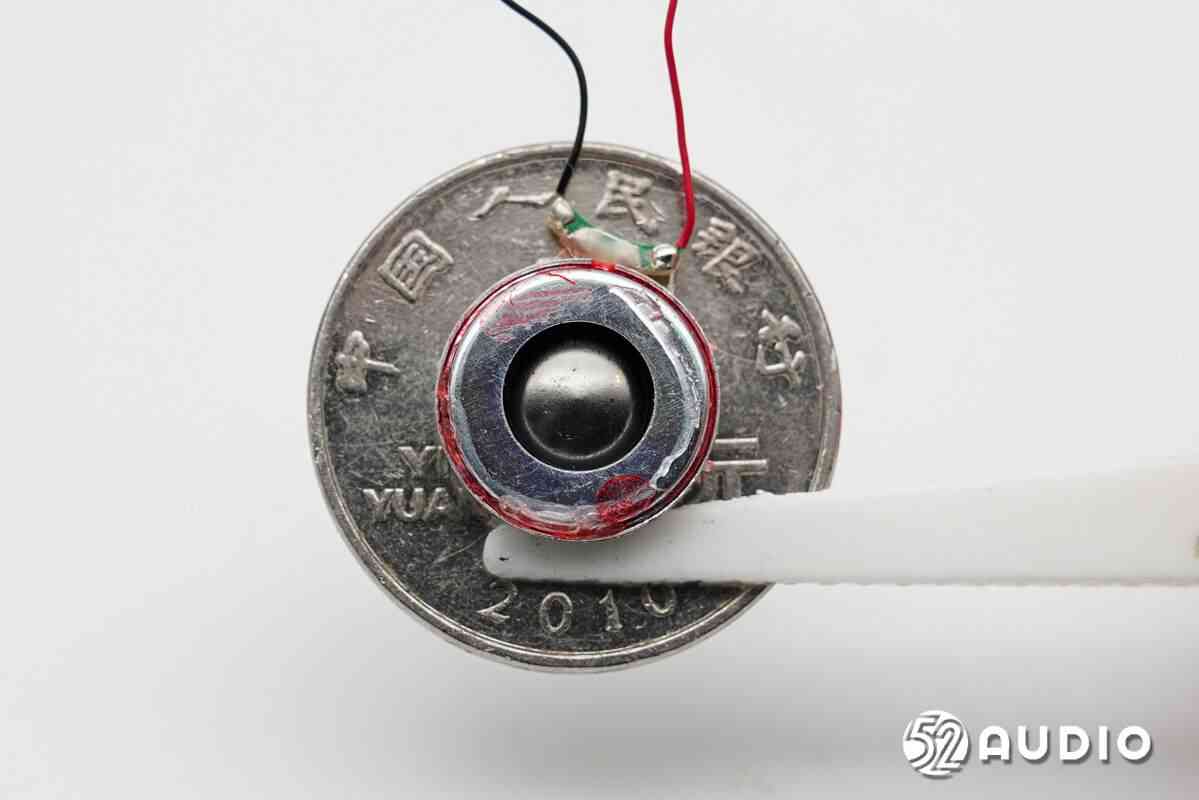 纽曼LY50 AI翻译耳机深度拆解:139种语言同传黑科技揭秘 纽曼LY50 AI翻译耳机深度拆解:139种语言同传黑科技揭秘