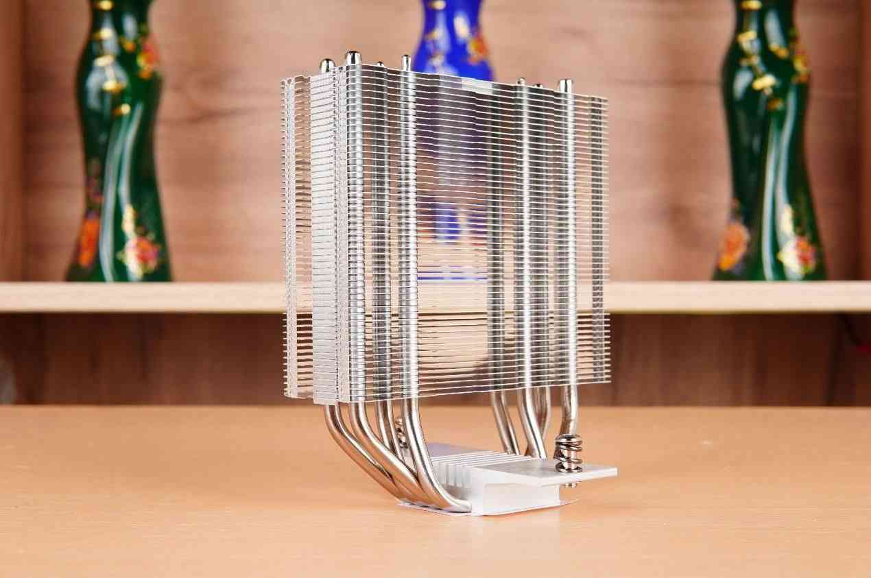 玄冰400怎么样 百元王者回归？九州风神玄冰400幻彩V5性能实测