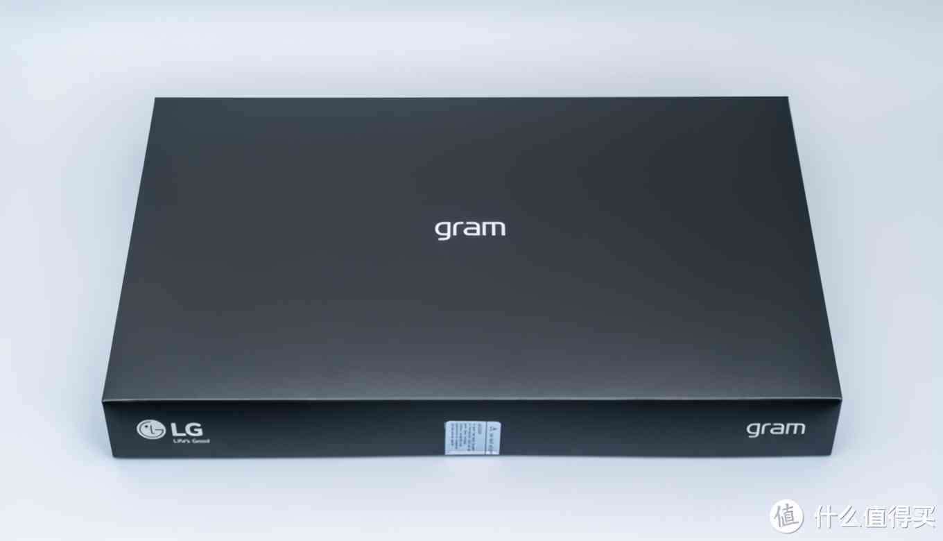 LG gram 2021款深度评测:1.19kg超轻薄16英寸移动办公利器 LG gram 2021款深度评测:1.19kg超轻薄16英寸移动办公利器