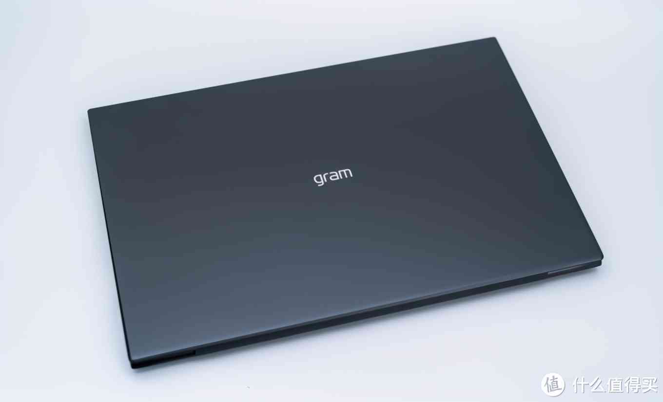 LG gram 2021款深度评测:1.19kg超轻薄16英寸移动办公利器 LG gram 2021款深度评测:1.19kg超轻薄16英寸移动办公利器