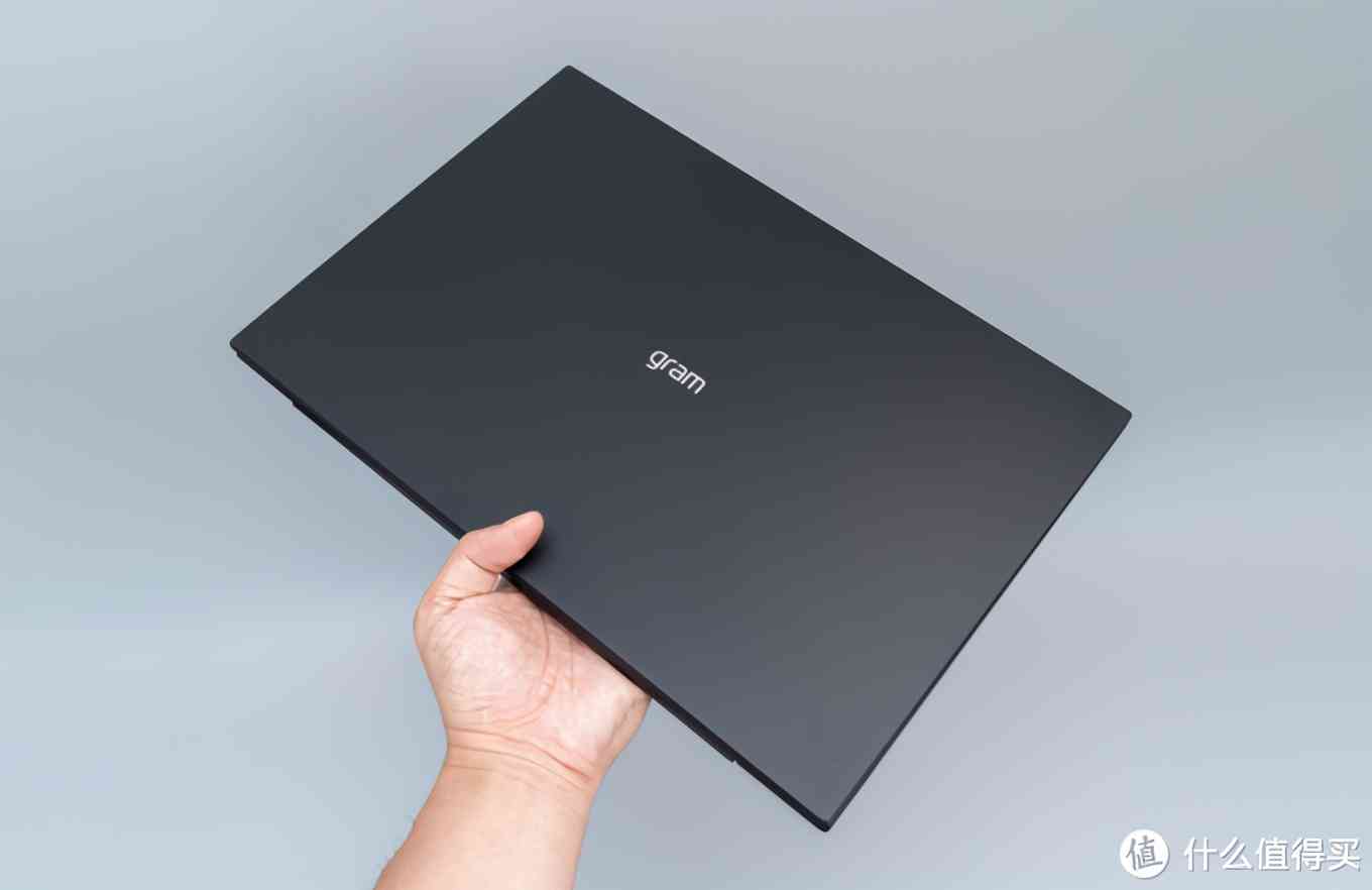 LG gram 2021款深度评测:1.19kg超轻薄16英寸移动办公利器 LG gram 2021款深度评测:1.19kg超轻薄16英寸移动办公利器