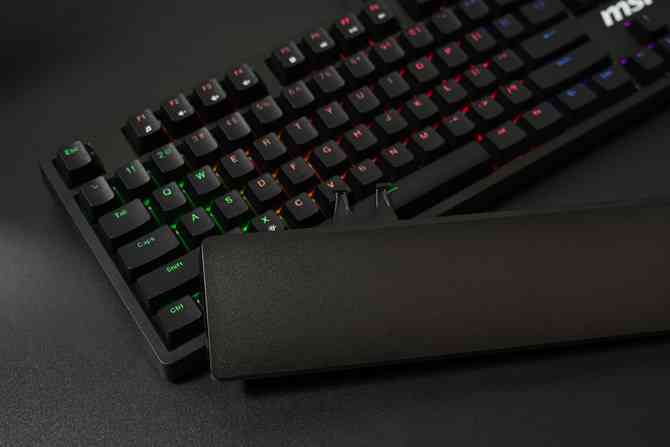 微星鼠标怎么样 微星GK320&GM330游戏键盘鼠标体验评测：一把键盘两个形态 主流级玩家优选