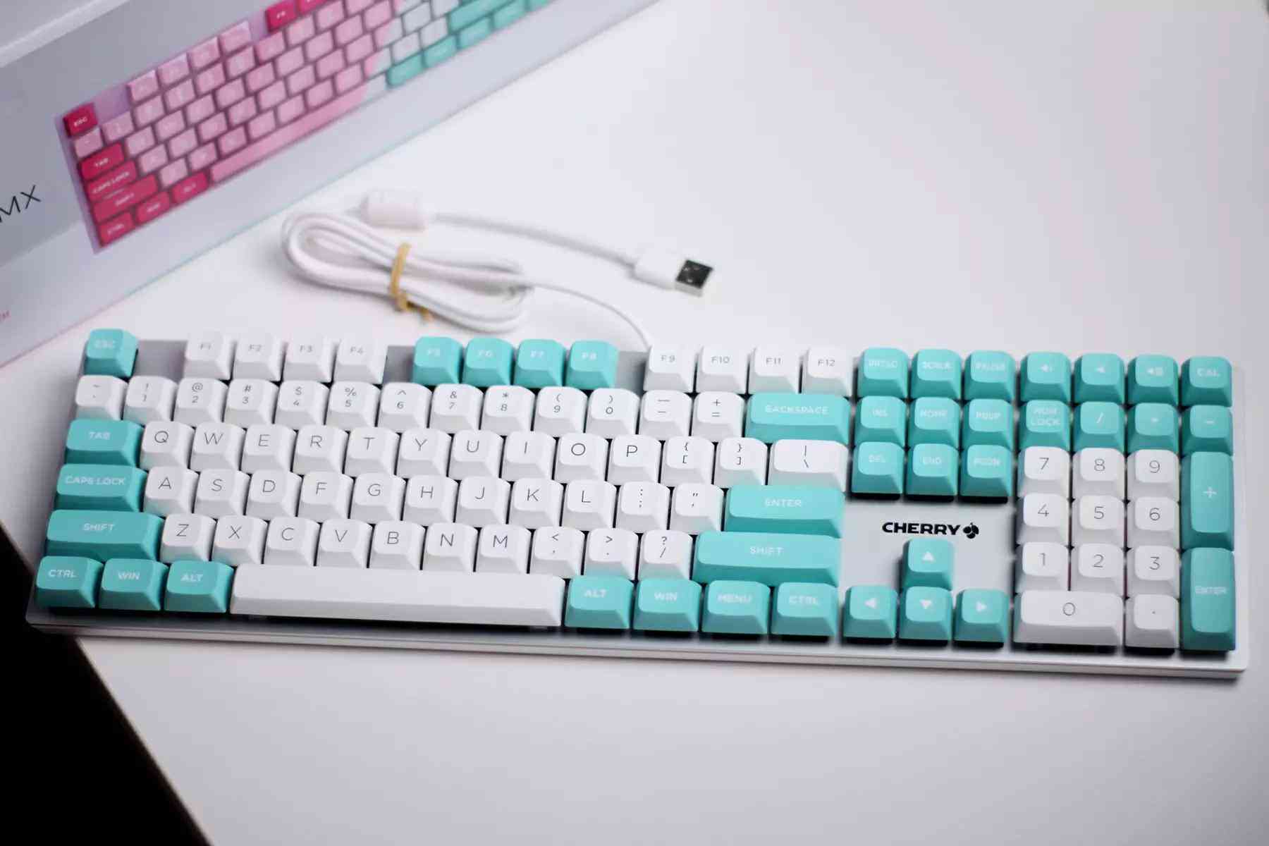 樱桃红轴怎么样 CHERRY 玉轴（ERGO CLEAR）到底怎么样？KC 200搭配新轴体首发评测